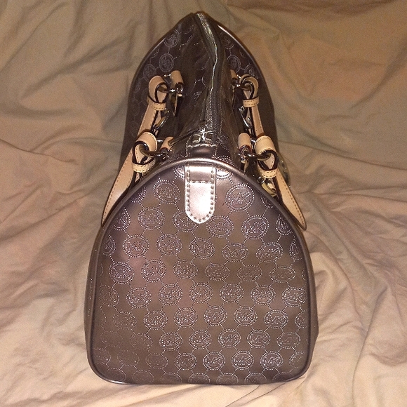 Huge Michael Kors Silver Metallic Speedy Duffel type bag must see - Picture 5 of 7
